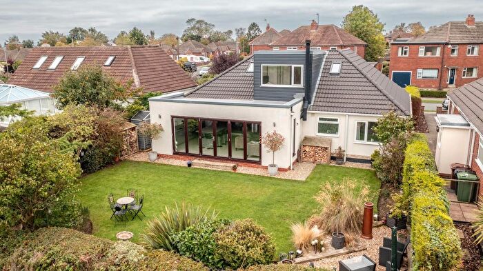 5 Bedroom Detached Bungalow For Sale In Belle Vue Avenue, Scholes, LS15