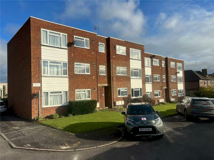 2 Bedroom Apartment To Rent In Worplesdon Road, Guildford, Surrey, GU2