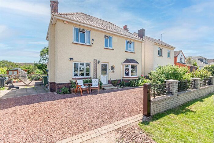 4 Bedroom Detached House For Sale In Poolbrook Road, Malvern, WR14
