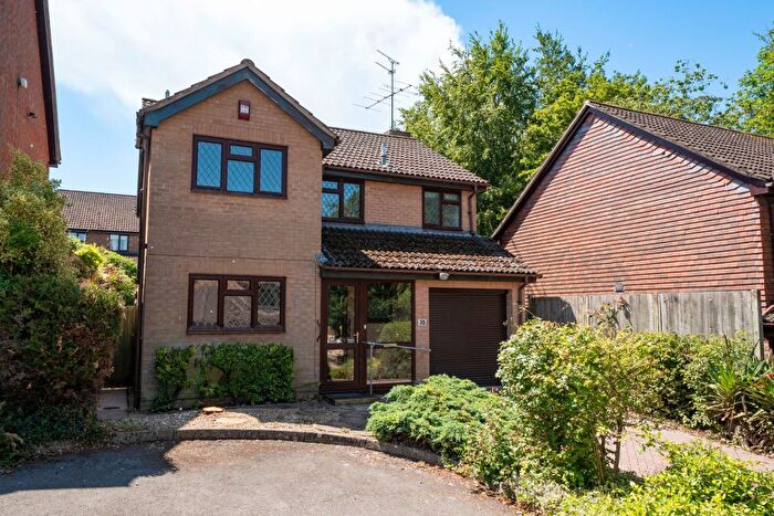 4 Bedroom Detached House For Sale In Lillywhite Crescent, Andover, SP10