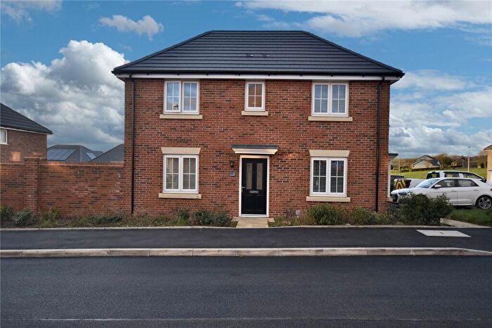 3 Bedroom Detached House For Sale In Rushey View Avenue, High Crompton, Shaw, Oldham, OL2