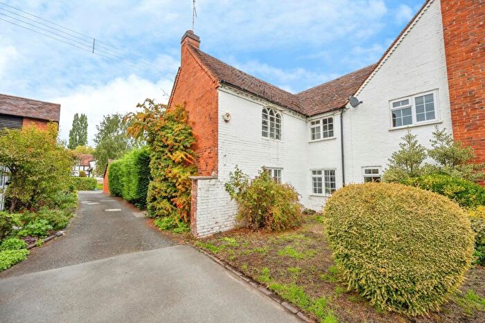 3 Bedroom End Of Terrace House For Sale In Arrow, Alcester, Warwickshire, B49
