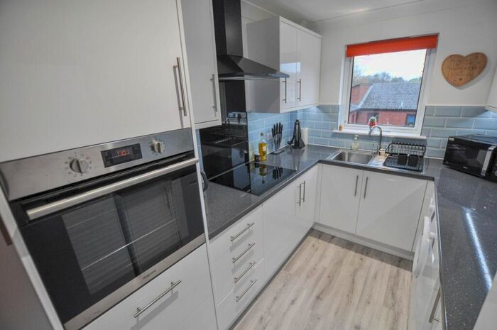 1 Bedroom Apartment For Sale In Allenview Road, Wimborne, BH21