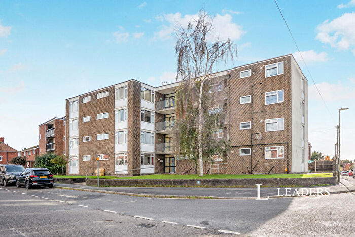 1 Bedroom Flat To Rent In West Street, Havant, Hampshire, PO9