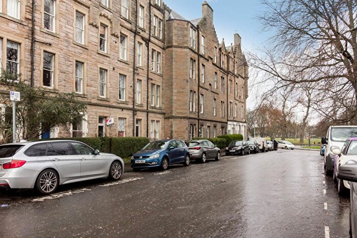 3 Bedroom Flat To Rent In Marchmont Crescent, Edinburgh, EH9
