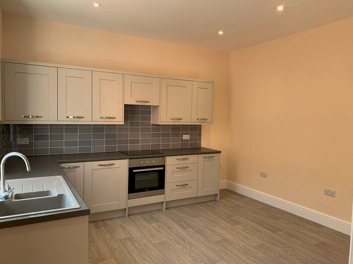 2 Bedroom Apartment To Rent In Mercer Row, Louth, LN11