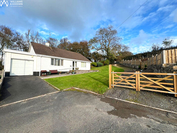 3 Bedroom Detached Bungalow For Sale In Bryn Coed, Llangefni, Anglesey, LL77