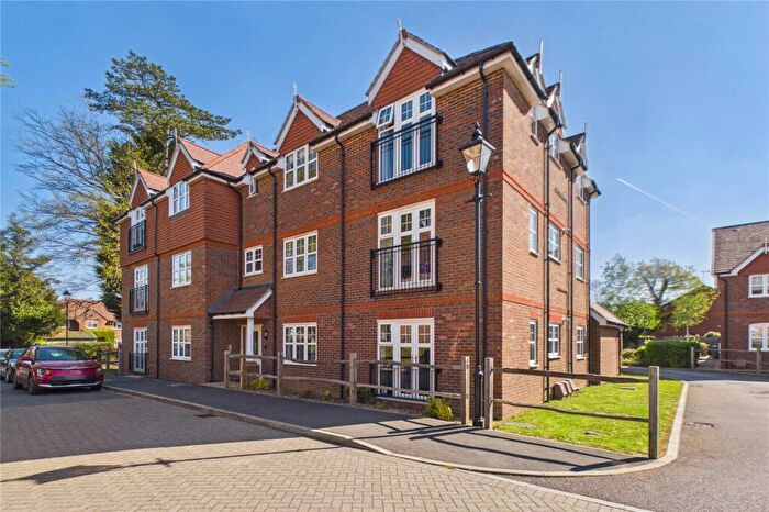 2 Bedroom Apartment For Sale In Rusper Road, Ifield, Crawley, West Sussex, RH11