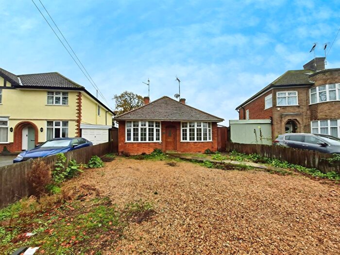 3 Bedroom Detached Bungalow For Sale In Oundle Road, Orton Longueville, Peterborough, PE2