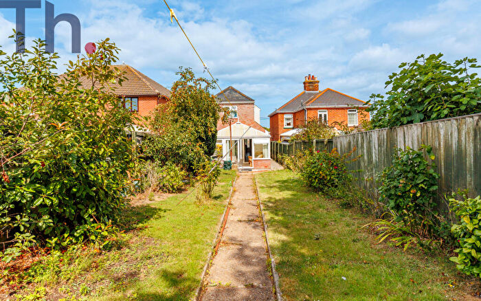 4 Bedroom Detached House For Sale In Carisbrooke, Newport, Isle Of Wight, PO30