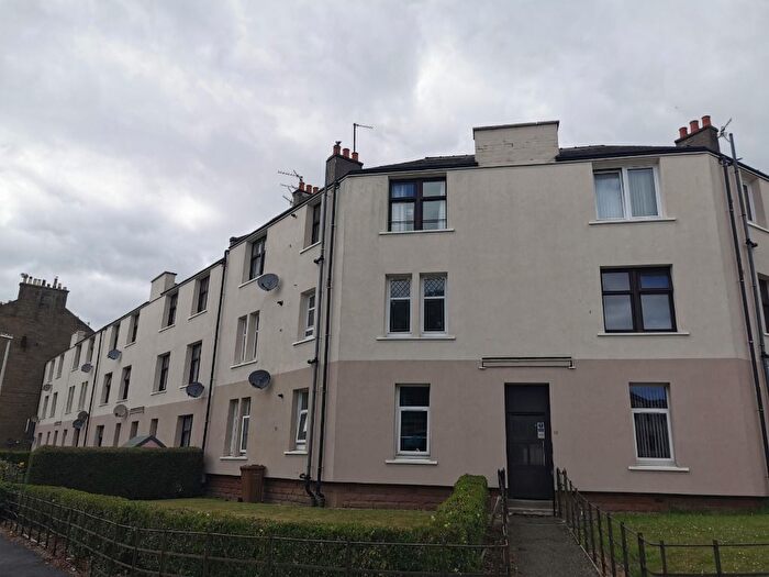 2 Bedroom Flat To Rent In Wedderburn Street, Coldside, Dundee, DD3