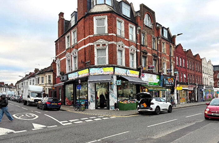 Flat For Sale In High Road, London, NW10