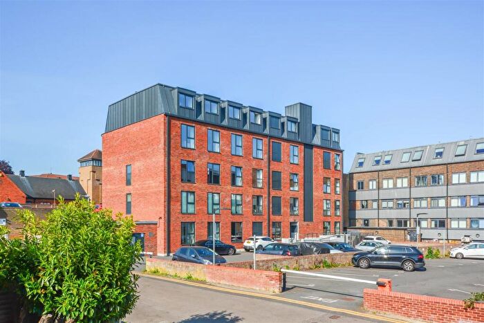 2 Bedroom Apartment For Sale In Pembury Apartments, Fairfield Road, Brentwood, CM14