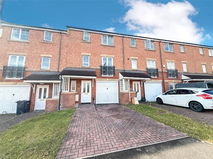 4 Bedroom Terraced House For Sale In Redgrave Close, Gateshead, NE8