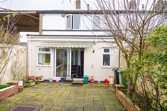 3 Bedroom End Terrace House For Sale In Great Knightleys, Basildon, SS15