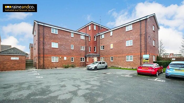 3 Bedroom Flat For Sale In Walker Grove, Hatfield, AL10