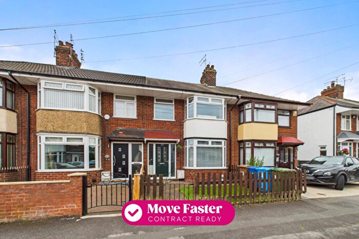 3 Bedroom Terraced House For Sale In Faversham Avenue, Hull, HU4