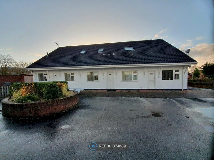 2 Bedroom Flat To Rent In Plymyard Avenue, Eastham, Wirral, CH62