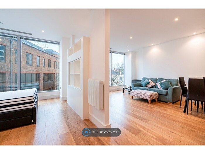 Studio To Rent In Staines Road, Hounslow, TW3