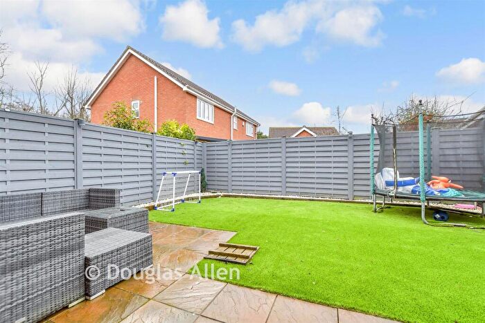 2 Bedroom End Of Terrace House For Sale In Burrows Chase, Waltham Abbey, Essex, EN9