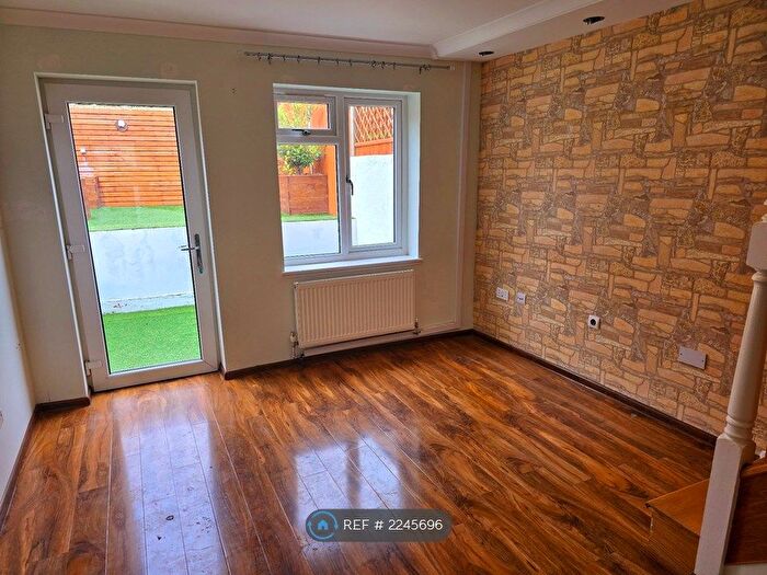 1 Bedroom Semi-Detached House To Rent In Colmworth Close, Lower Earley, Reading, RG6