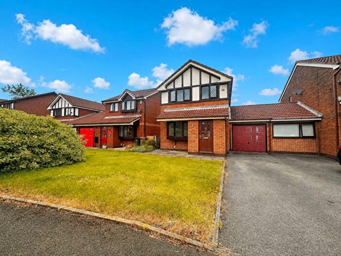 3 Bedroom Link Detached House For Sale In Barratt Gardens, Silver Birch, Middleton, Manchester, M24