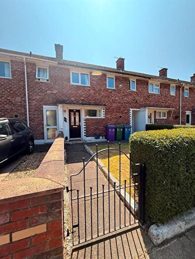 3 Bedroom Town House To Rent In Allerford Road, Liverpool, L12