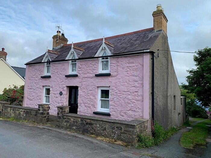 2 Bedroom Cottage To Rent In Trefin, SA62