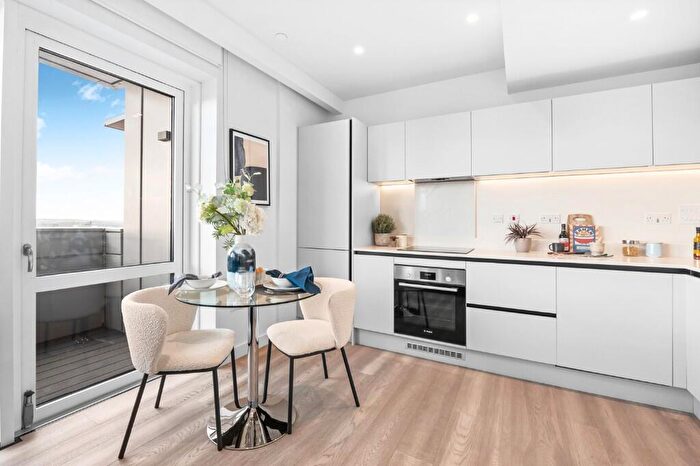 1 Bedroom Apartment For Sale In Consort Place, Manilla Street, London, E14