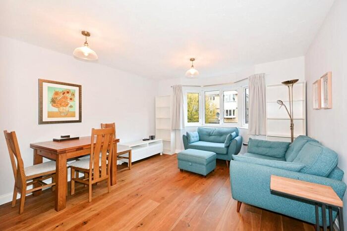 2 Bedroom Apartment To Rent In Rossetti Road, Bermondsey, SE16