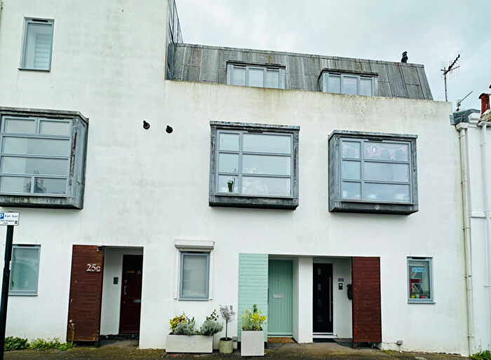 3 Bedroom Terraced House For Sale In Bloomsbury Street, Brighton, BN2