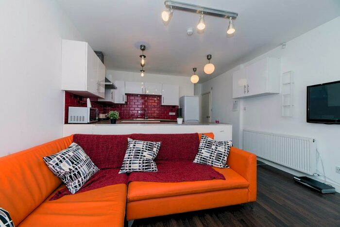 1 Bedroom Terraced House To Rent In Fleeson Street, Manchester, M14