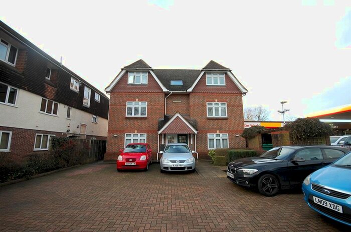 2 Bedroom Flat To Rent In Melthorne Court, High Road, Ickenham, UB10