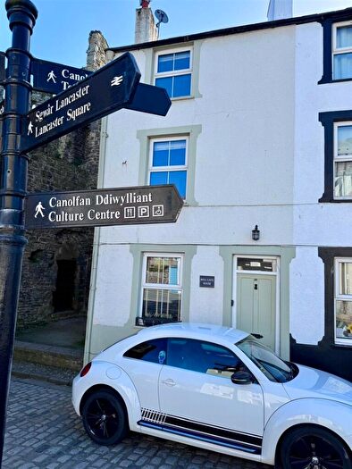 2 Bedroom House For Sale In Rose Hill Street, Conwy, LL32