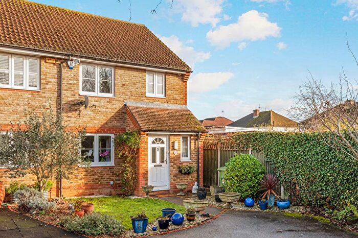 3 Bedroom Semi Detached House For Sale In Tithe Close, Walton-On-Thames, KT12