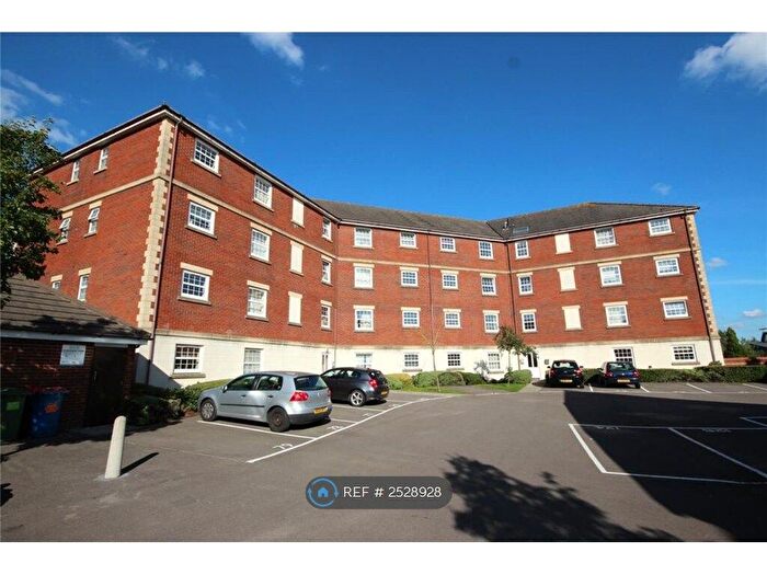 2 Bedroom Flat To Rent In Champs Sur Marne, Bristol, BS32