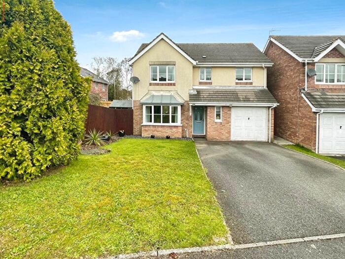 4 Bedroom Detached House For Sale In Llys Eglwys, Broadlands, Bridgend County., CF31
