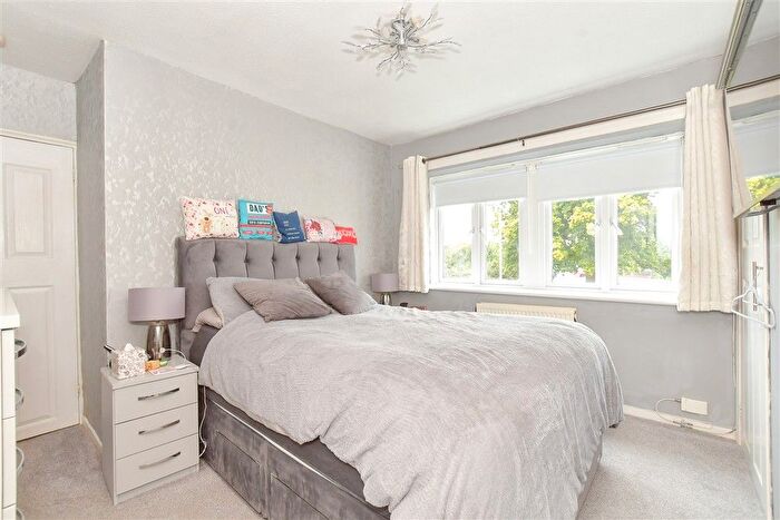 3 Bedroom Semi-Detached House For Sale In Corhampton Crescent, Havant, Hampshire, PO9