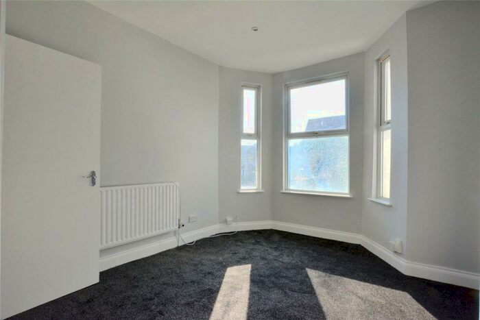 1 Bedroom Apartment To Rent In Courthill Road, Lewisham, London, SE13
