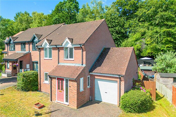 3 Bedroom Detached House For Sale In The Thorns, Marlborough, Wiltshire, SN8