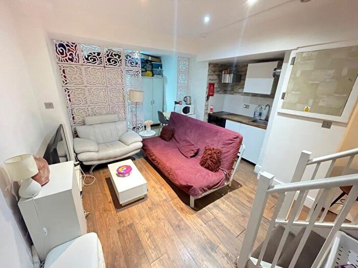 Studio To Rent In Chicksand Street, Aldgate, E1