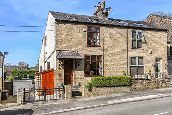 2 Bedroom Cottage For Sale In Tottington Road, Harwood, Bolton, BL2