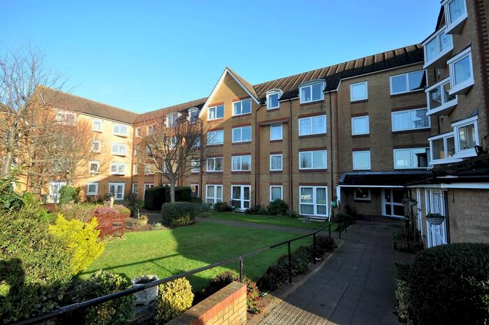 1 Bedroom Flat To Rent In Homemanor House, Cassio Road, Watford, WD18