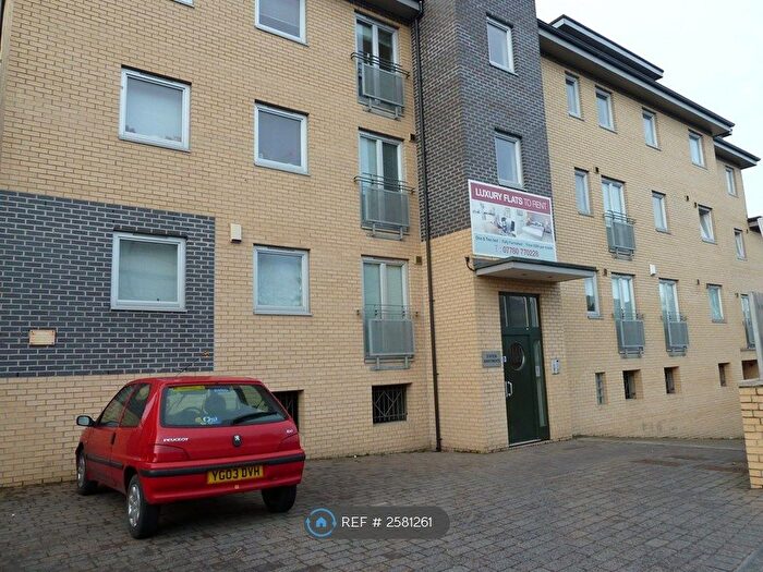1 Bedroom Flat To Rent In Station Apartments, Crossgates, Leeds, LS15