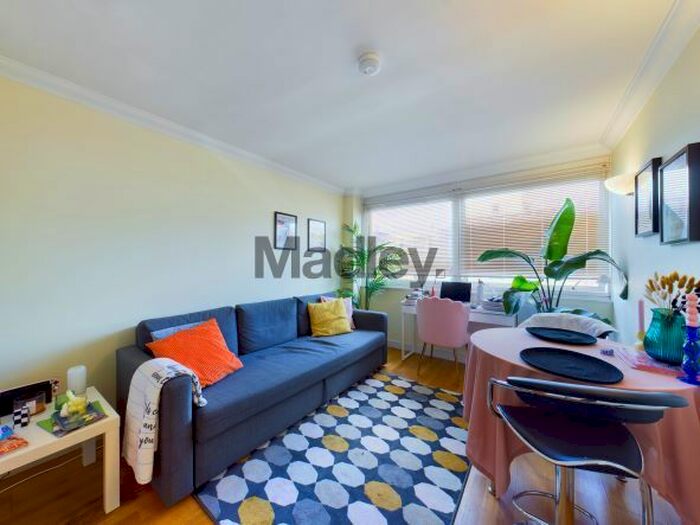 1 Bedroom Flat To Rent In Sovereign House, - Fitzroy Street, London, W1T