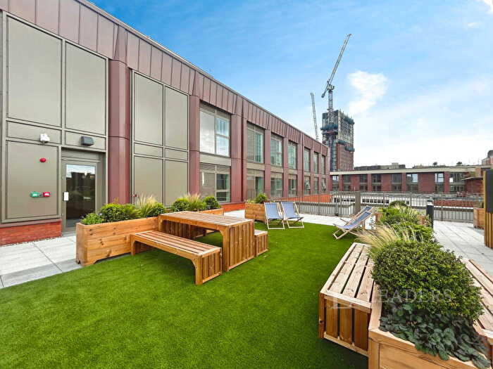 1 Bedroom Apartment To Rent In Apartment, Chapmans Yard, Upper Gough St, B1