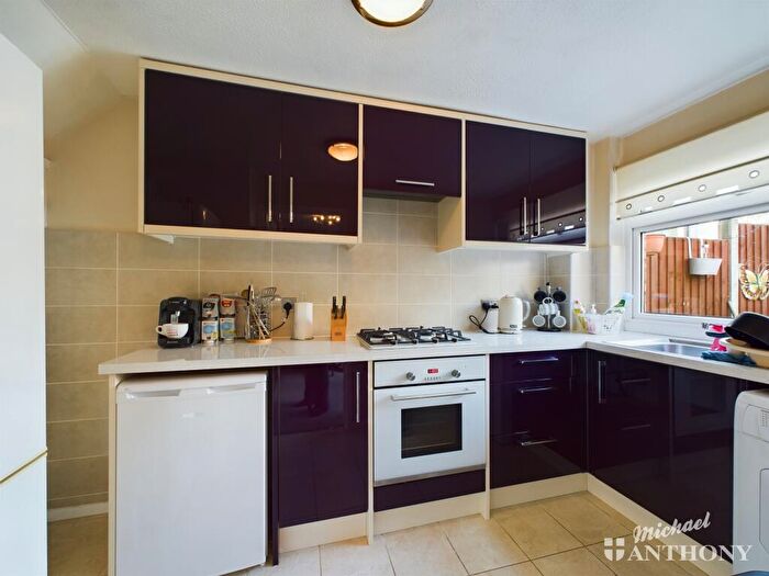 3 Bedroom Terraced House For Sale In Knaves Hill, Linslade, LU7