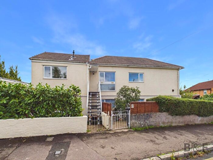 2 Bedroom Flat To Rent In Bath Street, Staple Hill, BS16