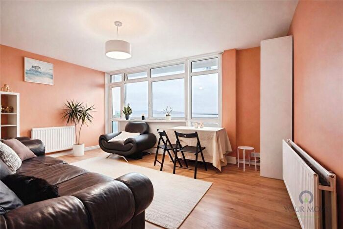 1 Bedroom Flat To Rent In Frances Street, London, SE18