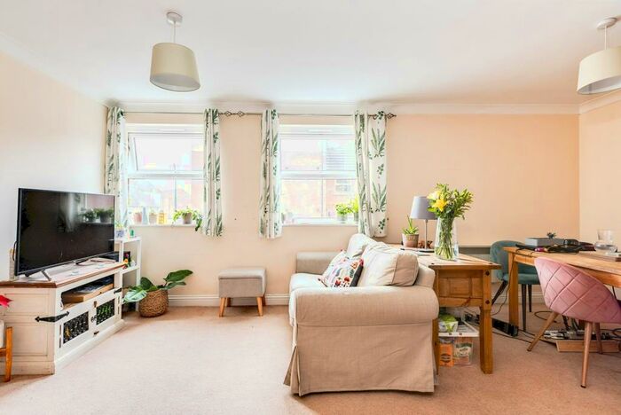 2 Bedroom Flat For Sale In Marbeck Close, Redhouse, Swindon, Wiltshire, SN25